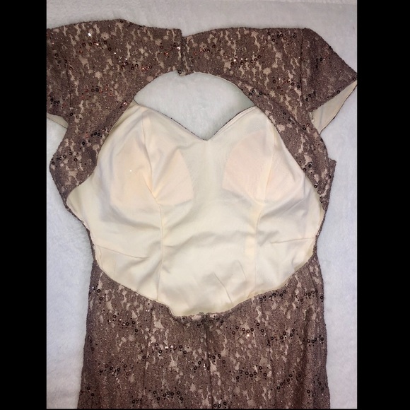 Beautiful champagne w/ gold sequins prom dress! 🥰 - Picture 9 of 11